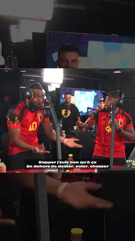 Fin de ma semaine chez sky, voici « +32 » un inédit que j’ai écrit il y a quelques jours 🥷🏾 J-7 avant la sortie de l’album, précommande dispo dans ma bio ❄️ #ALabri #newmusic #freestyle #skyrock #planeterap #rap #freshlapeufra 