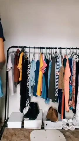 #curlyhair #make #latingirls #braziliangirl #brazil #blackgirlmagic #blackgirl #latin #blacklove #blackpeople #jeans #casual #outfit #sza #lovegalore 