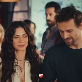 i’ma give you the world 🌎💓 #dunyaylabenimaramda #междумиромимной #деметоздемир #ilkinkenan #disneyplus #disneyplustürkiye #turkishseries #metinakdülger #demetozdemir 