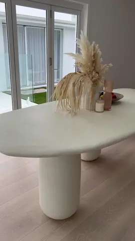 DINING ROOM TABLE & CONSOLE // Finished in white Micro Cement 
