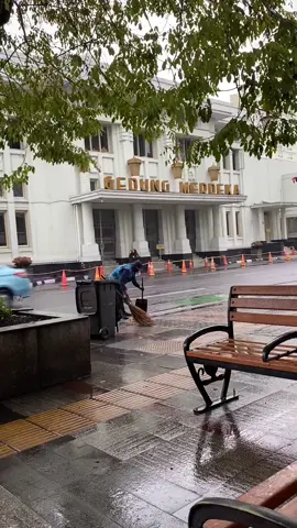 Sore sendu di bandung #bandung #hujan #fyp 