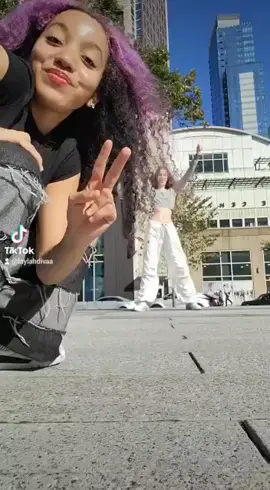 Dc: @ysabellecapss @victoriamonet 😭