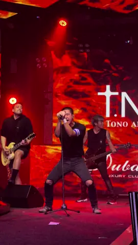 ท่าเต้นที่ใครๆตามหา #dubaibkk #dubailuxuryclub #nightclub #bkk2022 #bkknightlife #bangkok #tonoandthedust #tonopakin #โตโน่ภาคิน #โตโน่แอนด์เดอะดัสท์