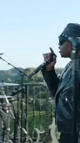 My #Gunna guitar transition from Sold out dates to Yosimite 🔥🎸 #foryou #gunna #freeYSL #guitar #concert