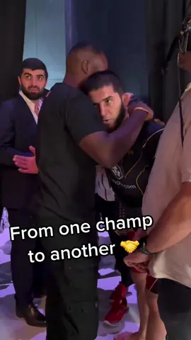 #LeonEdwards congratulated #IslamMakhachev after #UFC280 🤝 #champs #mma 