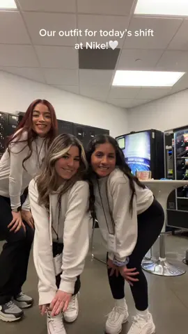 My girliesss🤍 Nike outfit check #nikeemployee #nike #nikeoutfit #nikeoutfitcheck #jordan2 #OOTD #airmax 