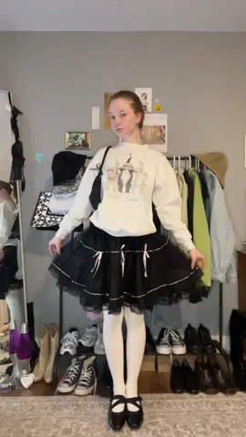 okay but have you seen a skirt more adorable!🫢 #OOTD #fallfashion #grwm #thriftfinds #fyp 