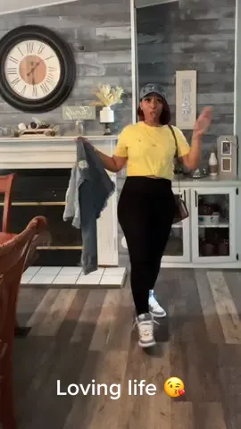 Live, Laugh, Love 💕 enjoy life #dancemom #motherdaughter #momtiktok #viralvideo #niseybraids #allintheclub🔥🔥 #fyp #foryou #getdressedwithme #mommydaughter #growupchallenge 