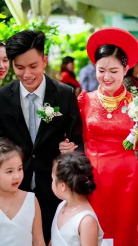 Nhả vía cho ai còn đang độc thân sang năm mau mau có bồ rồi mần luôn cái đám cưới nha 💍👰🤵💒