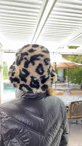 Finally feels like it’s time to let the leg mane run free!  I can’t be the only one! 🥳🍁 🪒 😜 #itistime #lionking #hairylegsdontcare #lionsmane #sweaterweather #fallvibes #razorfree #freedom #letskickit #lionkingchallenge #hairylegscheck  #MomsofTikTok  #kickinwithkelly 