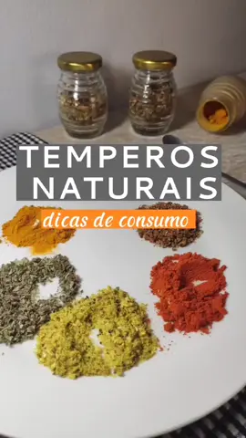 Ideias de como utilizar os temperos naturais no dia a dia para o preparo das tuas refeições.  Todo esses e muitos outros temperos tu encontras na @emporiobemmefaz   #temperosnaturais #saudavel #nutricionista #viral #fy #tempero #emagrecer #nutri #challenge 
