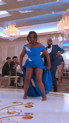 Bridesmaid on the floor 💙🔥🔥 #ghanatradweddings VC:maxwelljennings 