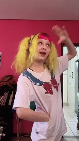 video dedicado a 1- meu cabelo que ainda esta na minha cabeça 2- minha saude (nao estou escutando de nenhum lado)