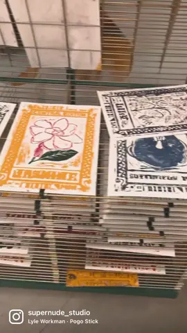 I had a blast working on this Supernude project with Central Department store. Here are some highlights from the event last Friday, it was really fun! Thanks to everyone who was involved in making this happen. Stay tuned for more projects to come! ☺️✨ . Interested in collab or commission? DM me! ✨💖 . . #printmaking #rubberstamp #stamp #linocut #linoprint #linoblock #blockscreen #printing #linoleum #carve #craft #DIY #handmade #handcraft #gift #giftidea #ภาพพิมพ์ #แกะยางลบ #แกะสลัก #ตรายาง #ตัวปั๊ม #ตัวปั๊มยางลบ #งานฝีมือ #ของขวัญทำมือ#ของขวัญทํามือบรอบ ##ของขวัญวันวาเลนไทน์##ของขวัญวันเกิด##ของขวัญวันแต่งงาน##ของขวัญรับปริญญา#ของขวัญ 