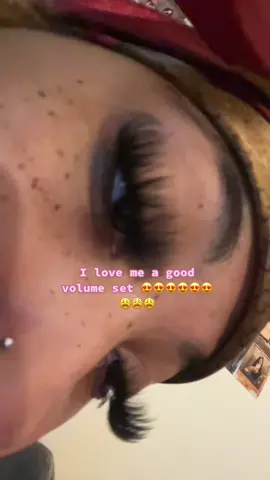 #lashes #volumeset #FomotionalFinds 