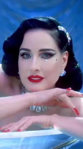 WHEN I SAW DITA 😱😍🫡  #ditavonteese #taylorswift #bejeweled #burlesque #tsmidnights #swifttok #fyp 