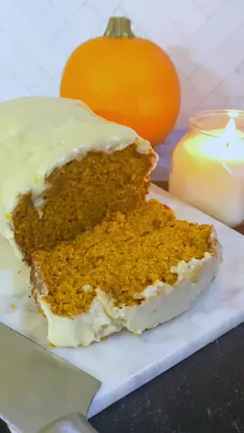 Pumpkin Bread with Cream Cheese Icing 😋 #pumpkinbread #pumpkinbreadrecipe #pumpkinbread🎃 #easypumpkinbread 