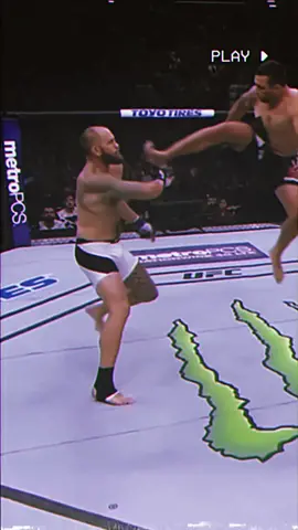 Why he didn’t knocked out?🙄😮‍💨 #heavyweight #ufc264 #fighter #mcgregor #khabib #foryoupage #kickboxing #mma #dead #fy #edit #UFC 