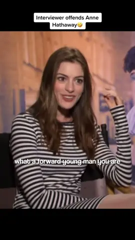 Her reaction😂😂 #annehathaway #selenakyle #hollywood #xyzbca 