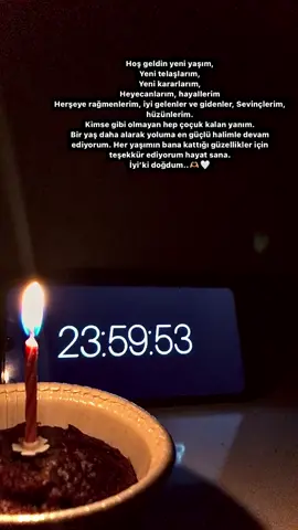 Hoş Gel Yeni Yaş 🖤 🕯️#bugunbenimdogumgunum #dogumgunu #storytime #kesfettiktokk #kesfetbeniöneçıkart ##öneçıkartkeşfet #akim #18years #birthday 