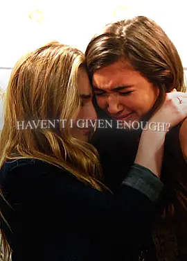 and some of you still ship her with lucas ! #fyp #girlmeetsworld #rileymatthews #sabrinacarpenter #fypシ #riarkleedit #lucayaedit #aftereffects