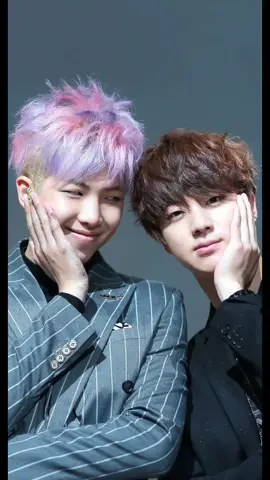 bapak leader ketika bersama hyungnya😁😂💜#namjinmoments #leader#seokjinnie#💜 @BTS #btsarmy 