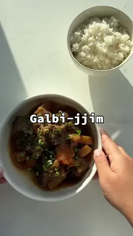 how come garlic hack no work for me 🥲 #braisedshortribs #galbijjim #koreanshortribs #food #tiktokcooks #tiktokpartner 