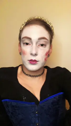 This audio was too perfect for tonight’s look haha #LeadMakeup #Corset #sfx #makeup 