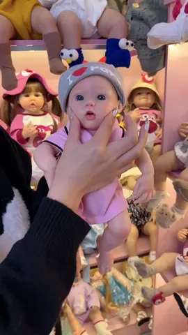 FAKE BABY! #rebornbaby #reborn #doll #reborndoll #rebornbabies #siliconebaby #siliconedoll #fullbodysilicone 