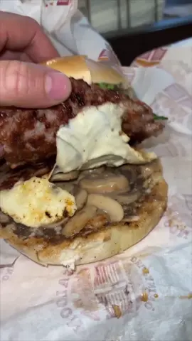 PANINI NOTTURNI PIÙ BUONI DI ROMA! tagga chi vuoi portarci!! 🍔🍔