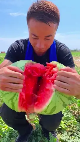 OMG 😱 so big 🍉😋#usa #fruit #asmr