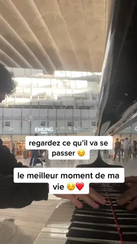 meilleur moment de ma vie ☺️❤️🙏abonne toi si t’as aime leurs réactions ☺️🙏#pianist  #piano  #faded  #alanwalker #reaction  #pourtoi 