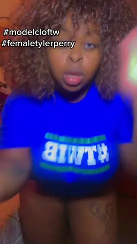 👚: @DLROWEHT_BRAND Shorts: @kaymanmitchell890 #aboutdamntimechallenge #lizzo #fyp #modelcloftw #femaletylerperry 
