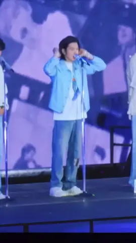 for youth yoongi being playful with his long hair. 🏀🍊☄️🔥❤️‍🔥 morning booster!💥 #bts #suga #yoongi #btsarmy #fyp #foryou cr 해질녘.