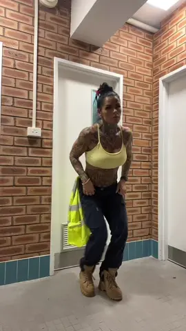 Just dance if you like to dance!! it’s just TikTok, really ain’t that deep 🙃 #fyp 