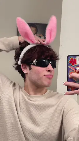 I dont know why i have bunny ears on 