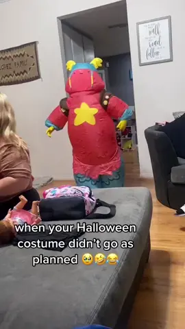 Not him ranting in the suit 😂 #fyp #foryou #halloween #costume #fail 