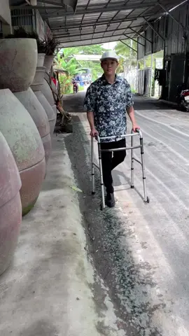 Tai bị tai b.i.ến thử phát hết ngay 😂😂 #HDTTVL #Youtube:Giày Dép Quang Quy