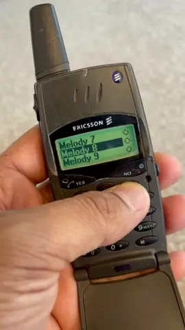 What was your favorite melody on the #ericsson #phone ? #fyp #vintage #Tech #viral #tiktech #nostalgia  #tiktokrussia #tiktokitaly #tiktokusa #mobile #phonewizz 