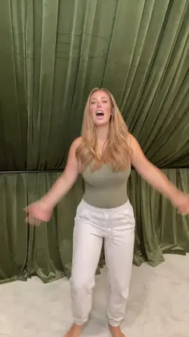 I know how to turn up the heat. Pamela pumpkins Halloween workout is what the people want. #fy #funny #halloween 