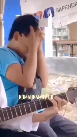 Menghibur teman yang lagi sedih #videogames #meme #videolucu #videoviral 
