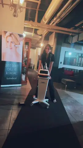 Bellanova microcurrent, nano mist and laser is here!! The hottest machine in town just arrived at Desuar. Home of the red carpet facial! #microcurrent #laserfacial  #nanomist #facialmachine #spa #laspa #fyl #parati #fypシ #fypageeeeeeeee @desuarspa  #downtownlosangeles #desuar #desuarspa 