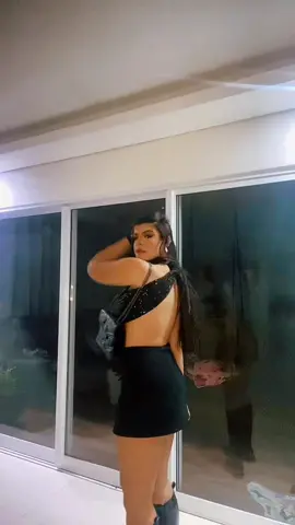 Indo ver o @illusionizemusic tocar ⚡️🤍😮‍💨 #fyp #outfit #nightout 