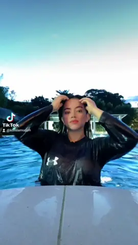 hehex. 🌊♥️ #foryou #fypシ #2022tiktok #fyp #nobra #swimmingpool #fypage 