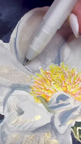 Moody florals have a huge chunk of my heart 💙🖤 oh and also gold glitter ✨ #floralart  #watercolorinspiration #flowerart #artistsoftiktok #paintwithme