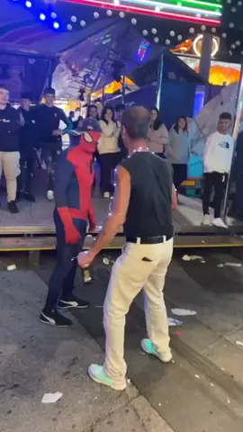Supererrori: Cesira vs. Spiderman. #perugia #favelas #lunapark #spiderman #ceres 