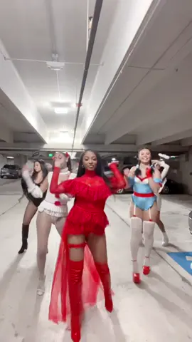 We tried🤣 #halloween #fyp 