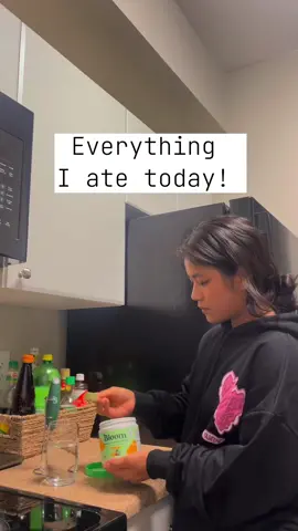Here is everything I ate today for the gains!@bloomnu  #bloompartner #Fitness #gains #GymTok #bloating #gymrat 