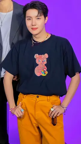 pict pertama ganteng bgt😭#jhope #bts #fyp 