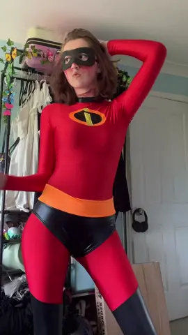 Y’all really love the noodle dance!@Queen Bean #gorillaz #fyp #noodledance 